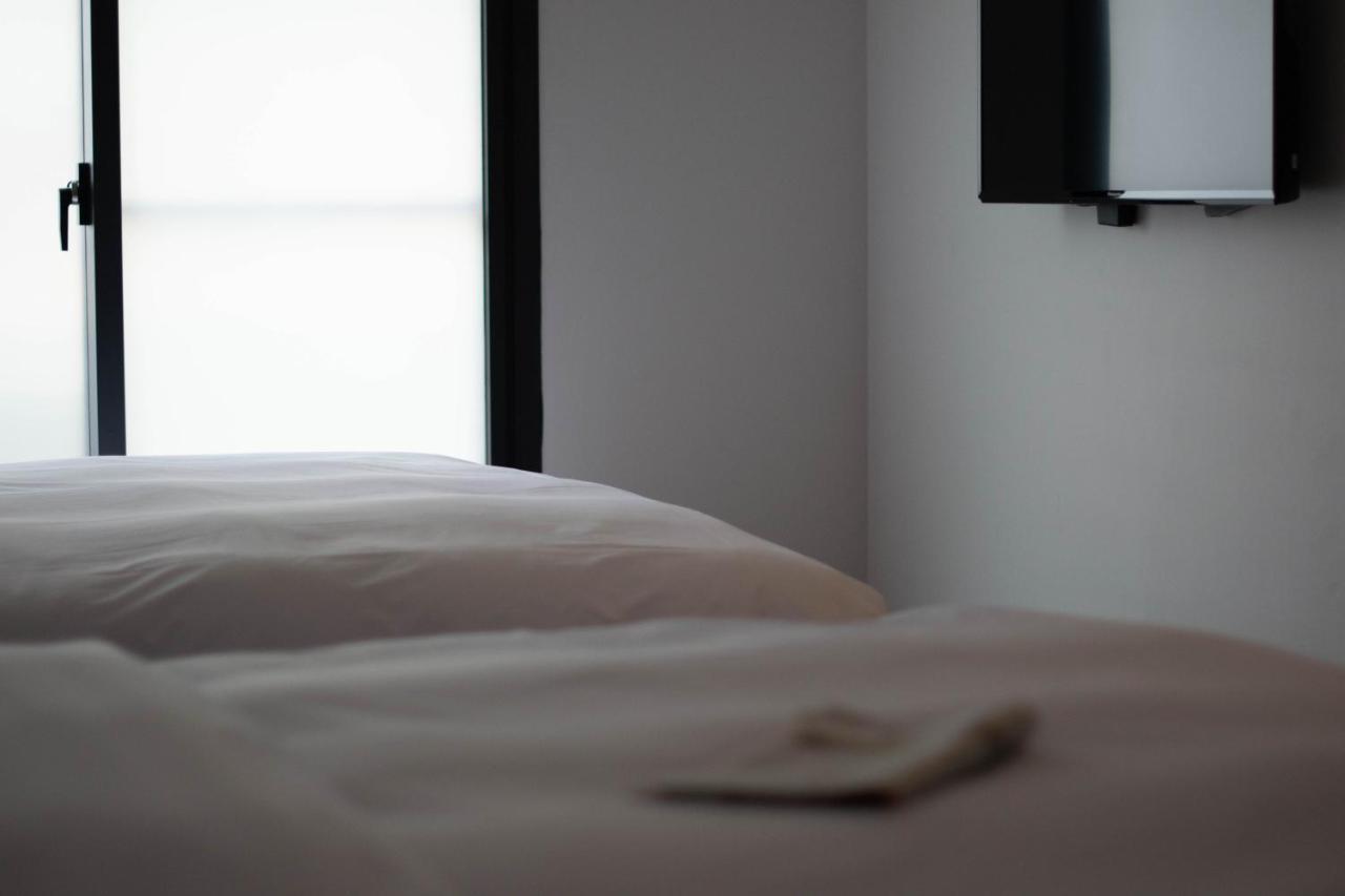 Liann Hotel Taichung Bagian luar foto